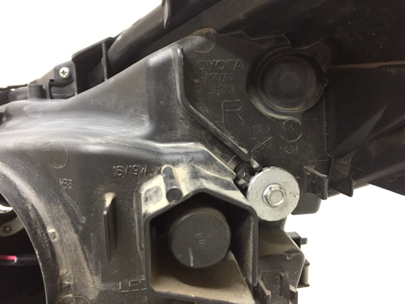 Фара правая