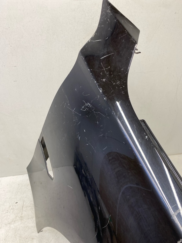 Крыло переднее правое