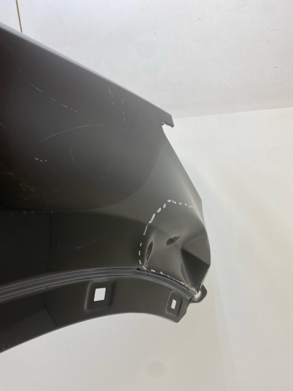 Крыло переднее правое