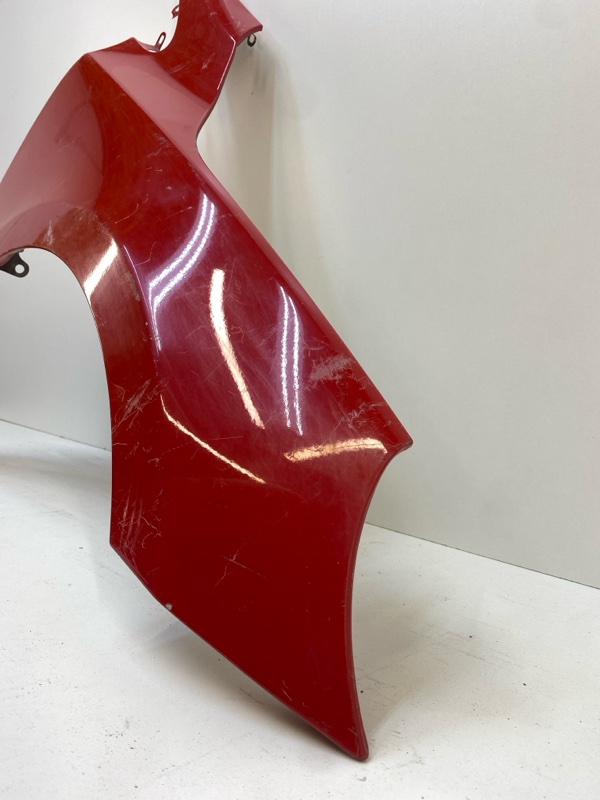 Крыло переднее правое