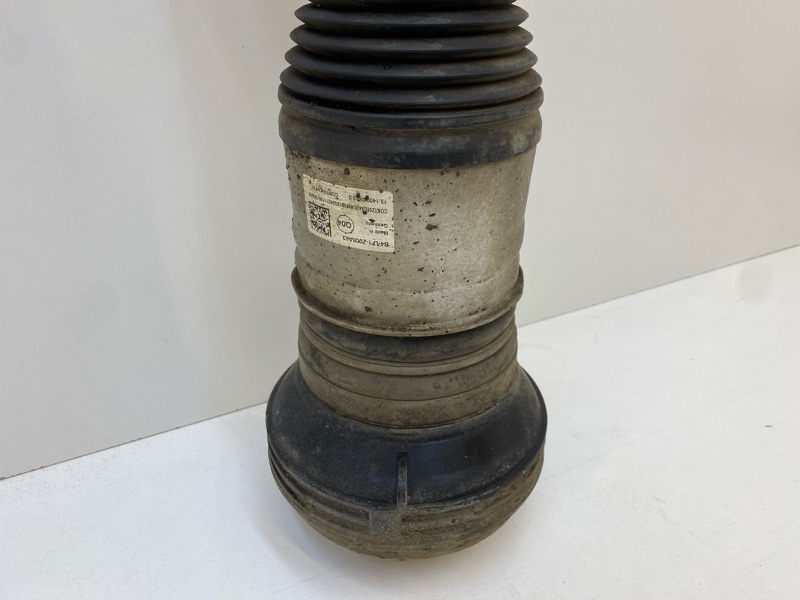 Амортизатор передний левый