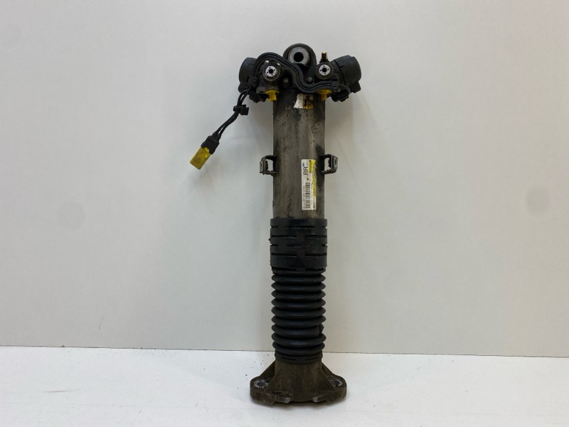 Амортизатор задний правый