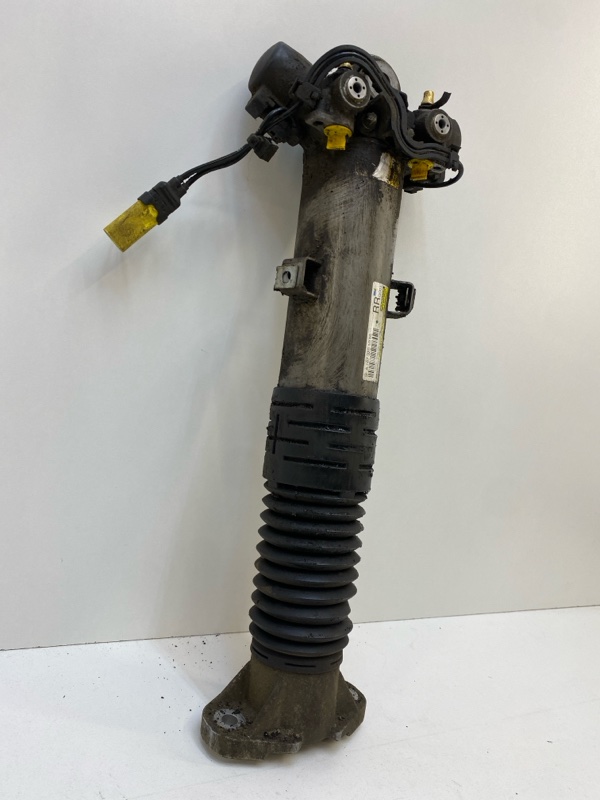 Амортизатор задний правый