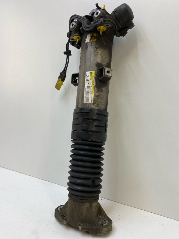 Амортизатор задний правый