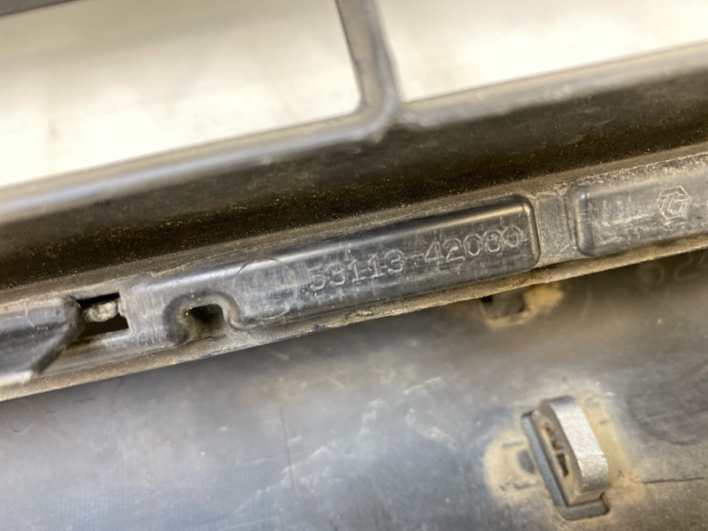 Бампер передний