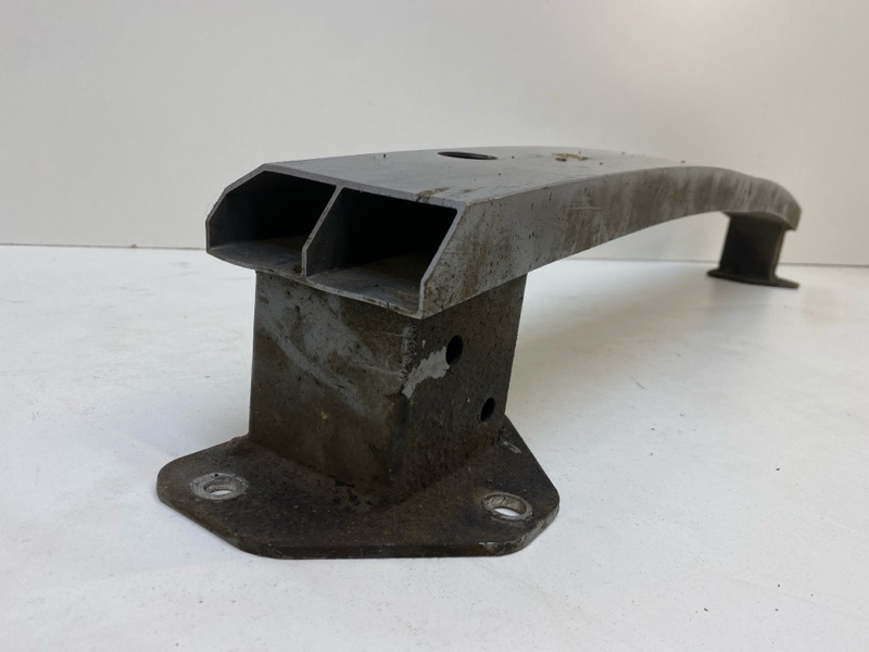 Усилитель заднего бампера