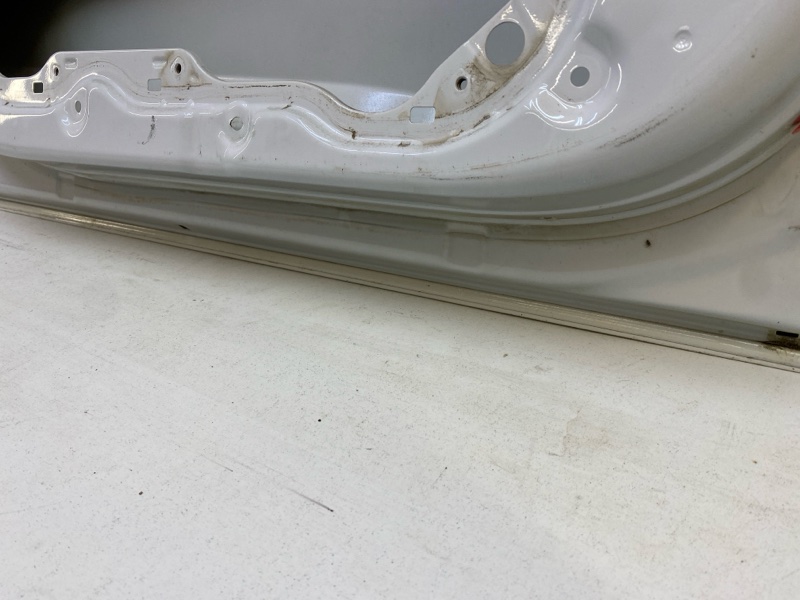 Дверь передняя левая