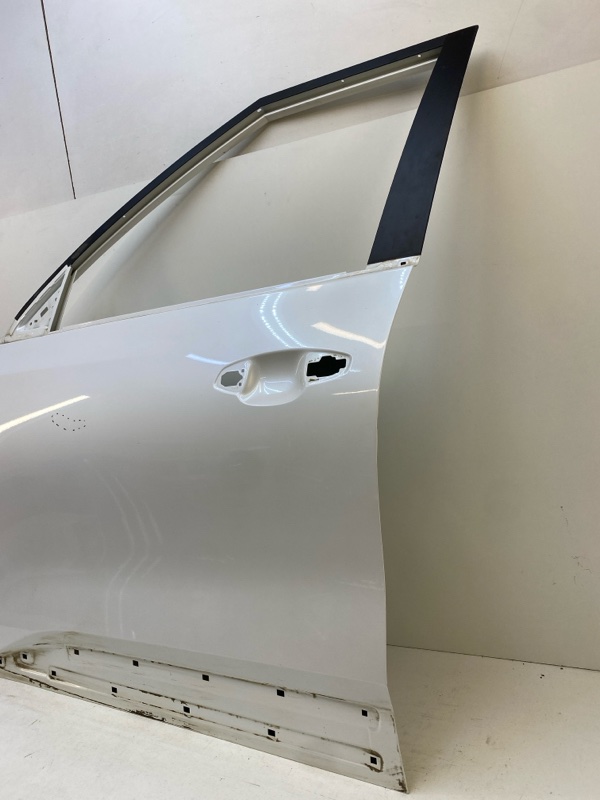 Дверь передняя левая