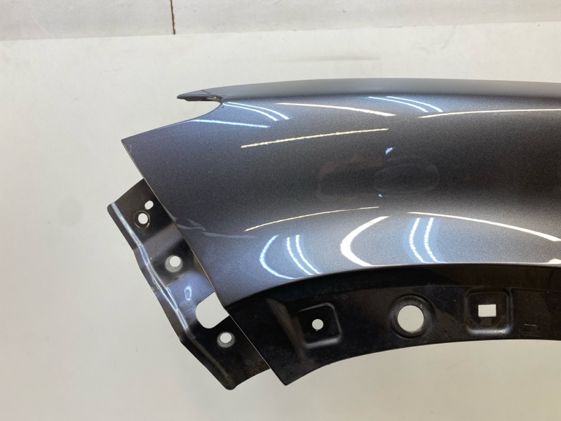 Крыло переднее левое