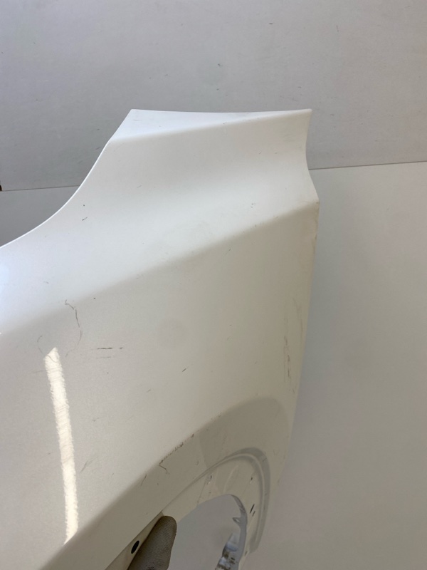 Крыло переднее левое