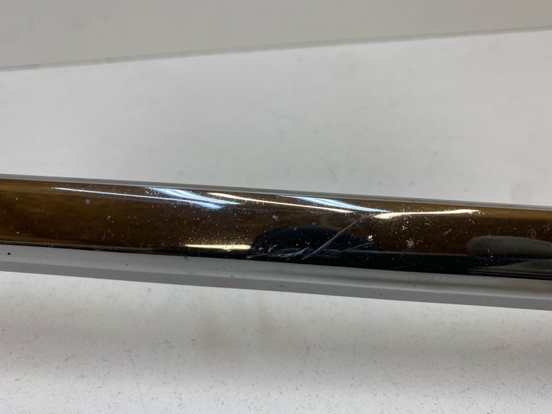 Молдинг переднего бампера