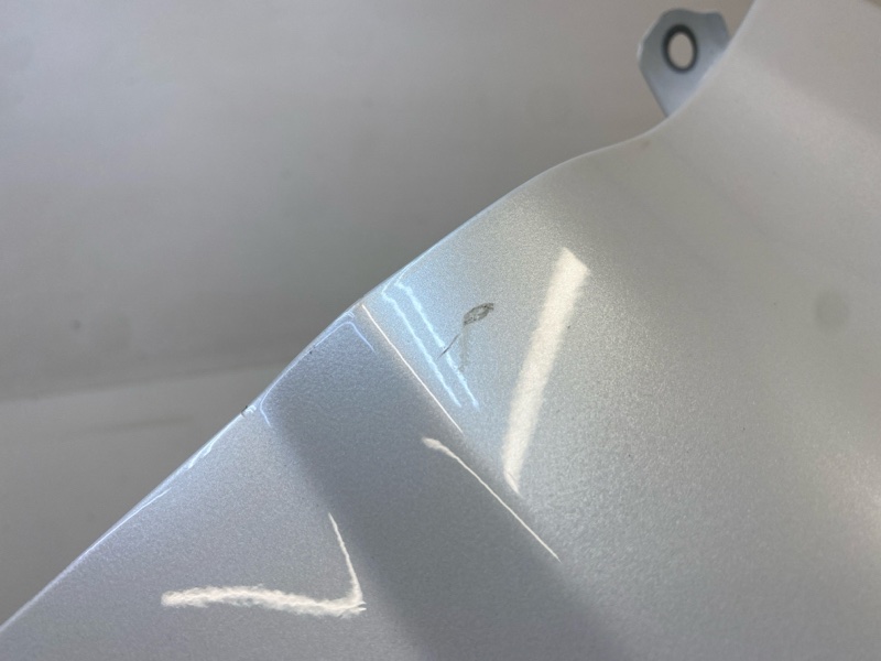 Крыло переднее правое