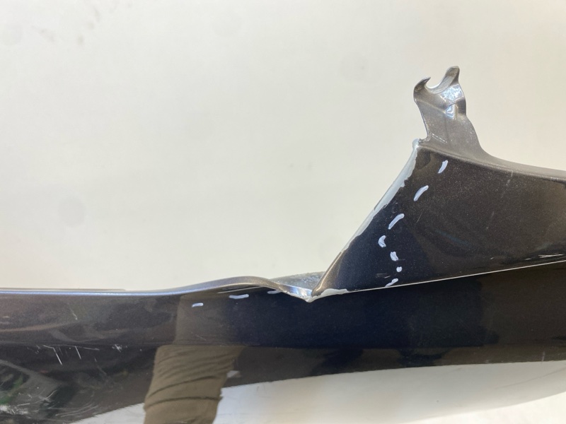 Крыло переднее левое