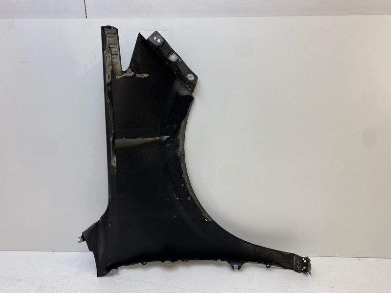 Крыло переднее левое