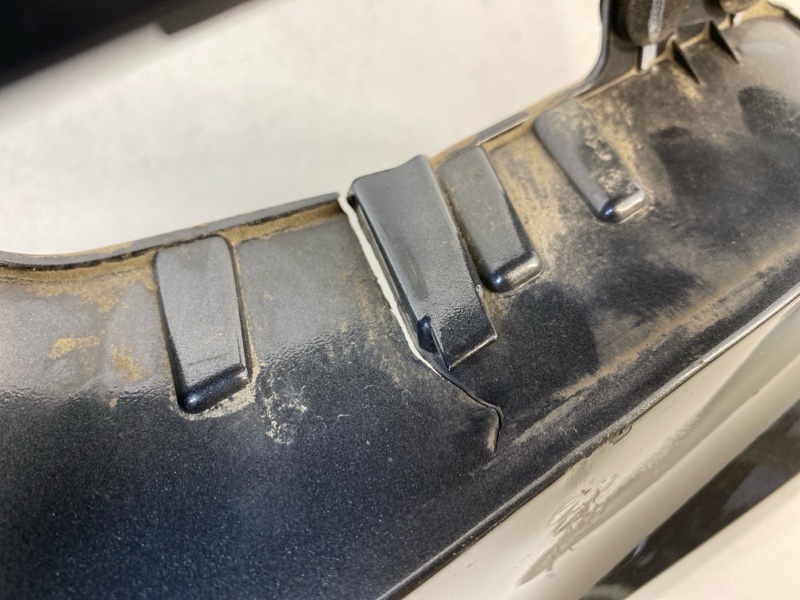 Накладка крышки багажника