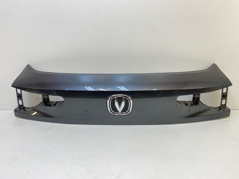 Накладка крышки багажника