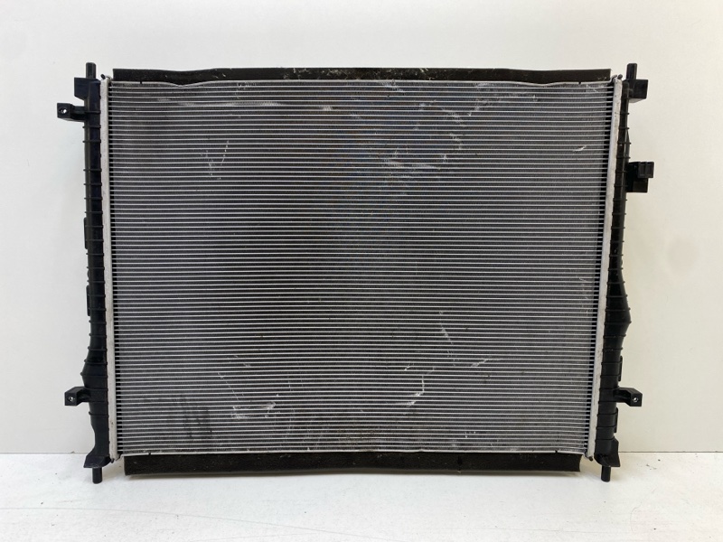 Радиатор охлаждения двигателя основной