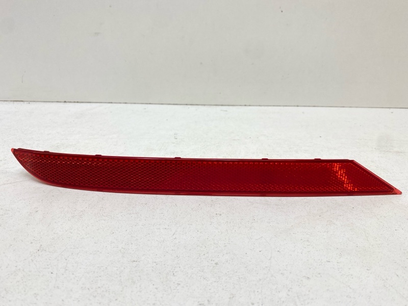 Отражатель в бампер задний правый