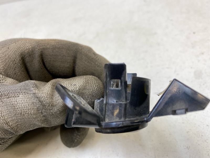 Кронштейн датчика парковки