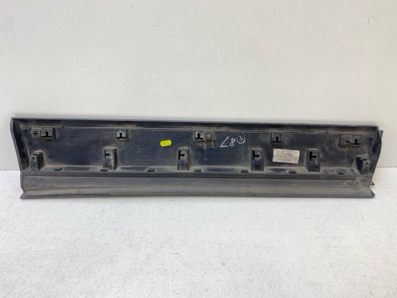 Молдинг двери