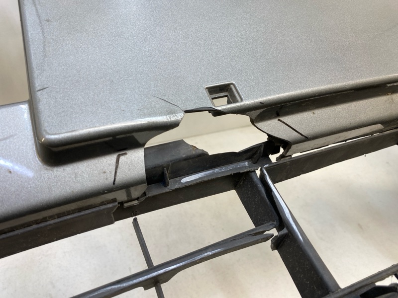 Бампер передний