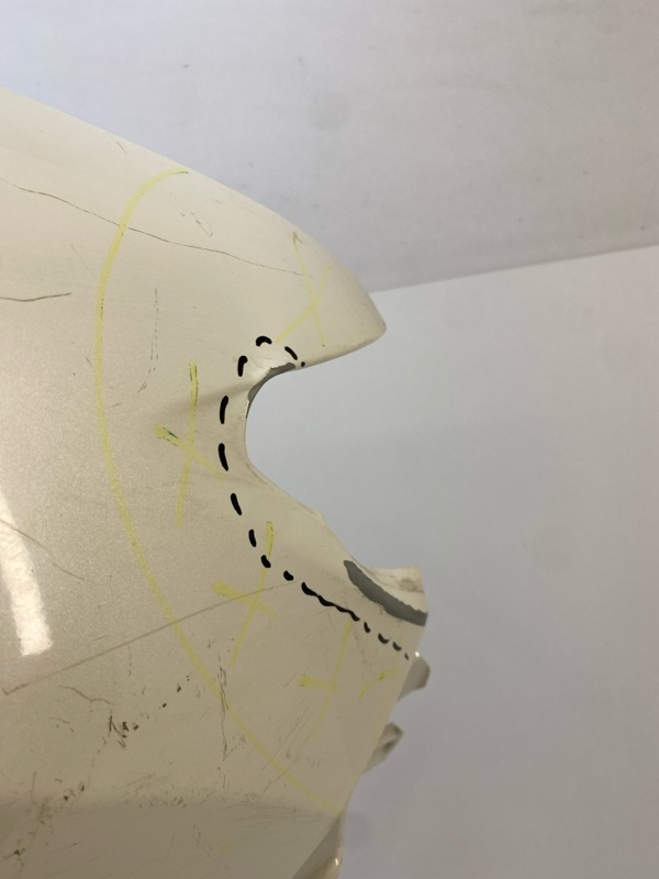 Крыло переднее правое