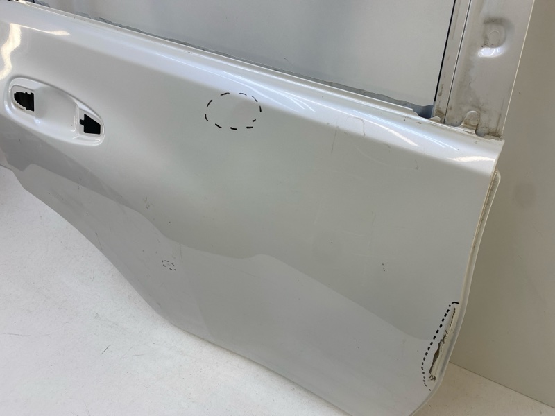 Дверь задняя правая