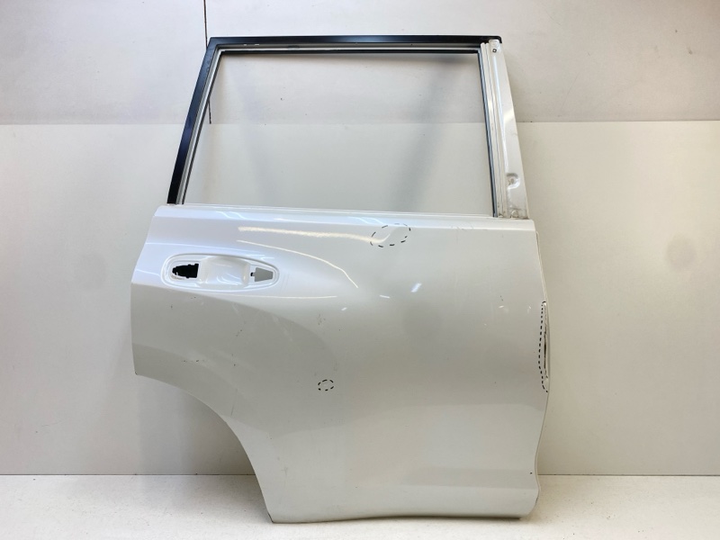 Дверь задняя правая