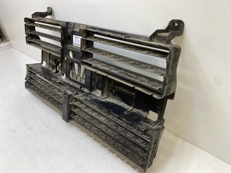 Жалюзи (воздуховод) бампера переднего