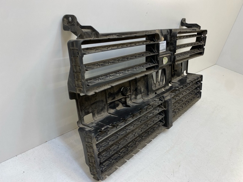 Жалюзи (воздуховод) бампера переднего