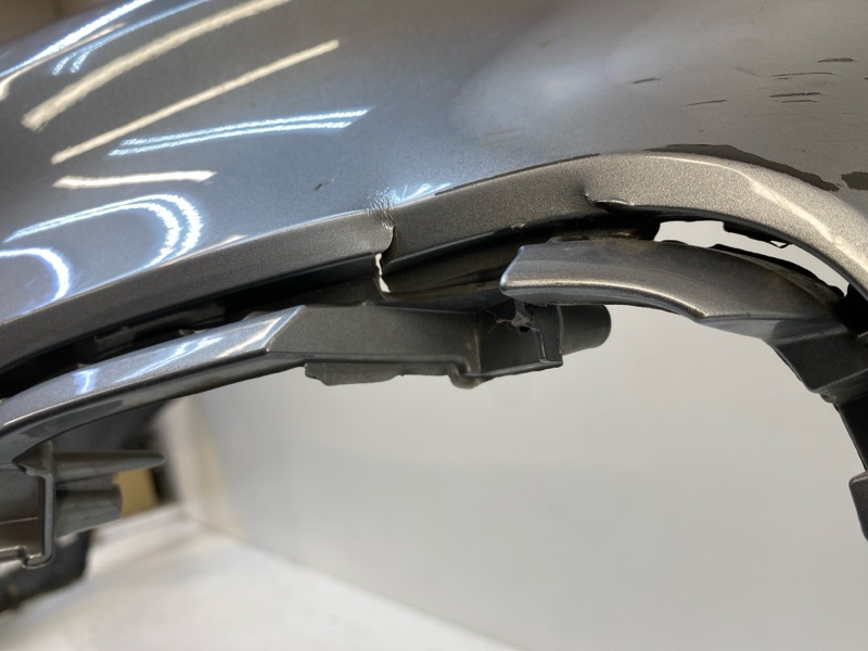 Бампер передний