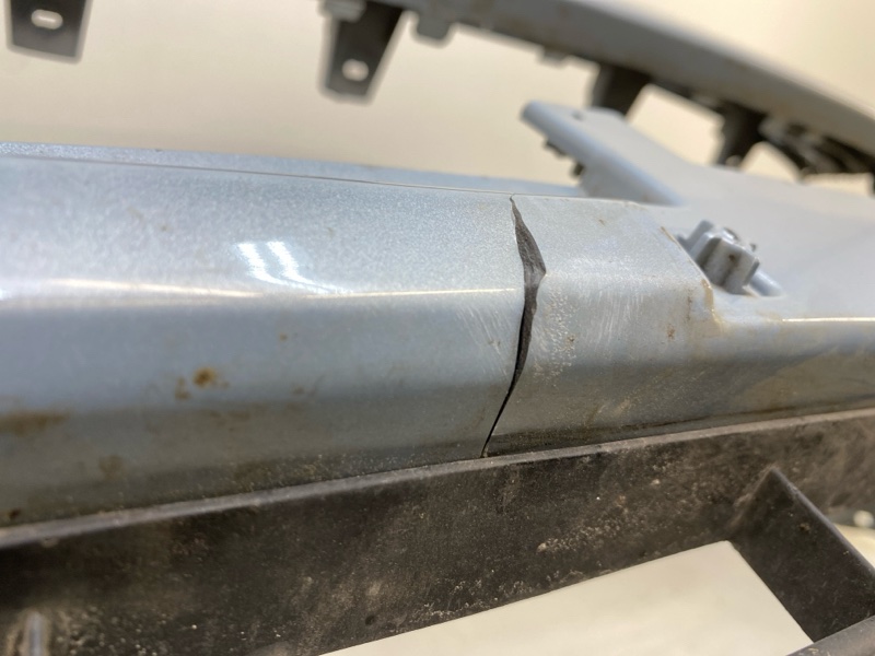 Бампер передний