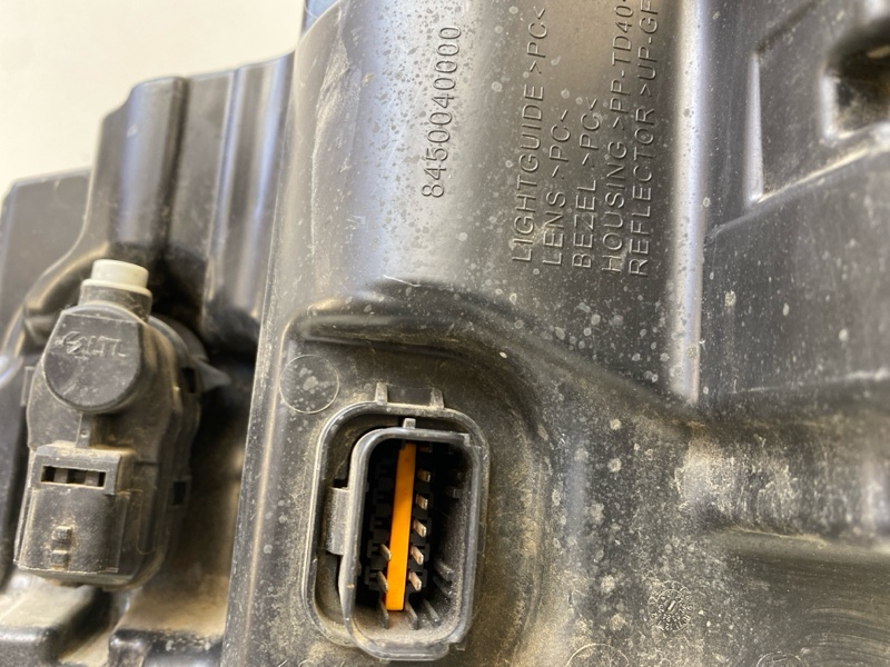 Фара правая