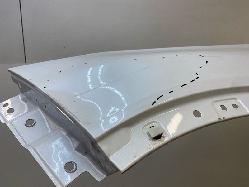 Крыло переднее левое