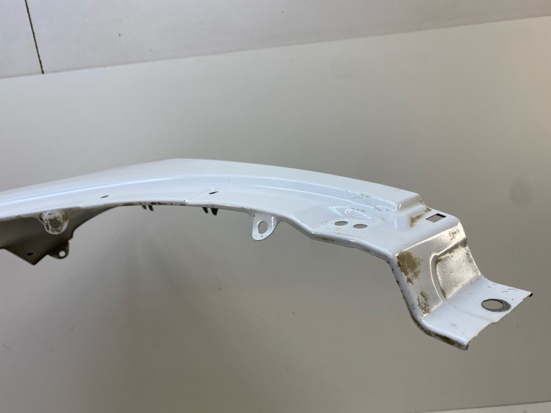 Крыло переднее левое