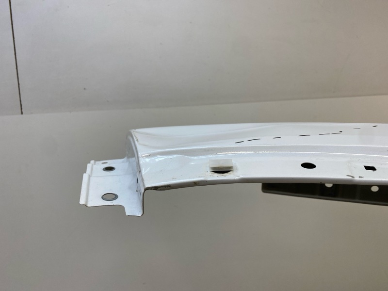 Крыло переднее левое