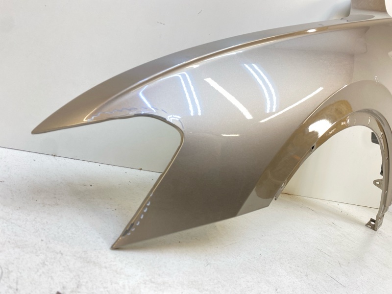 Крыло переднее левое