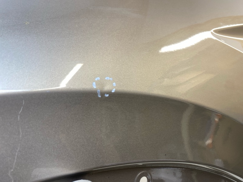 Крыло переднее левое