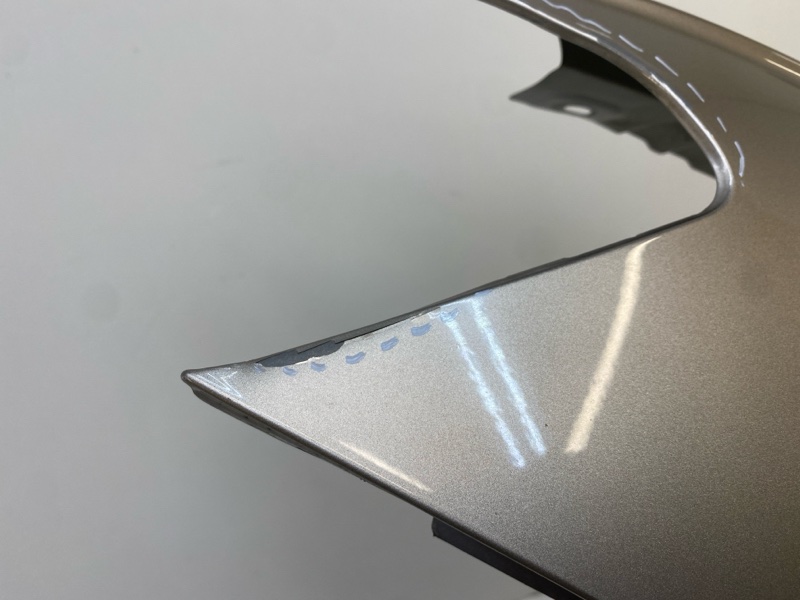 Крыло переднее левое