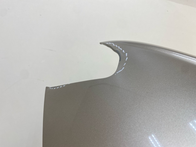 Крыло переднее левое