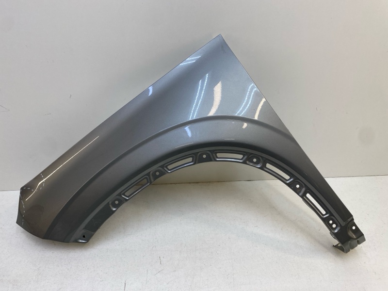 Крыло переднее левое