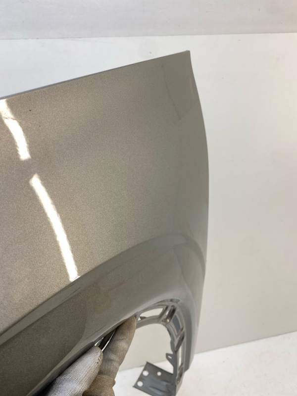 Крыло переднее левое