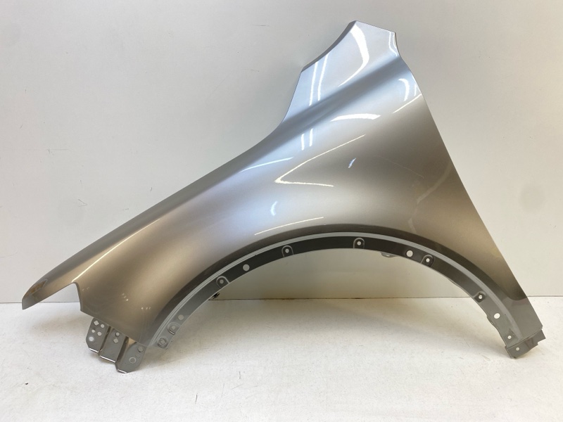 Крыло переднее левое