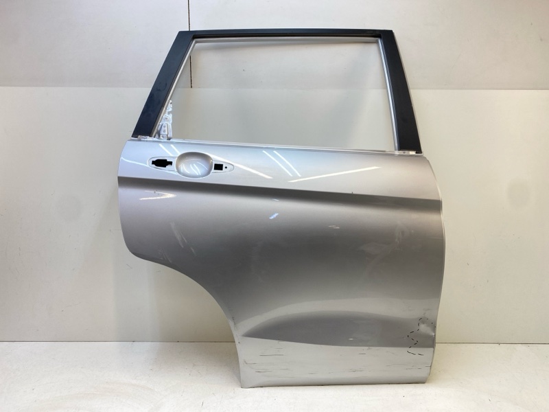 Дверь задняя правая