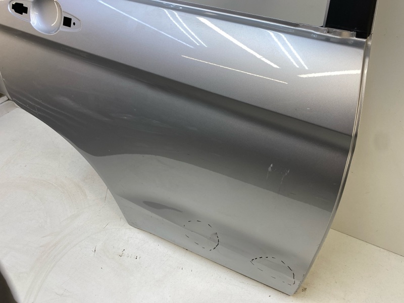 Дверь задняя правая