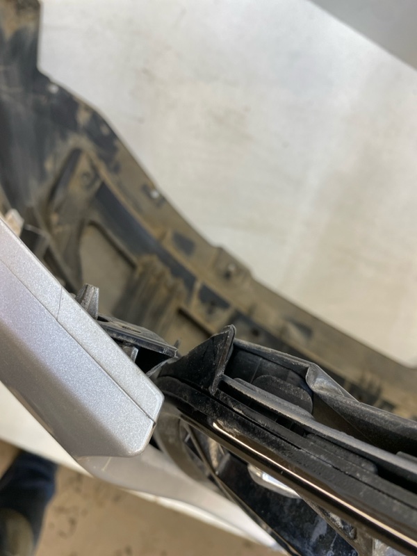 Бампер передний