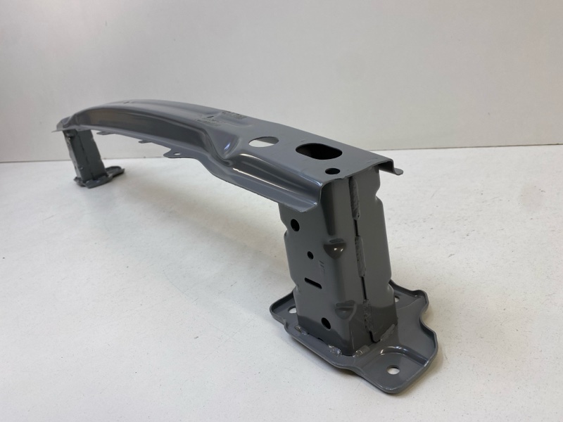 Усилитель переднего бампера