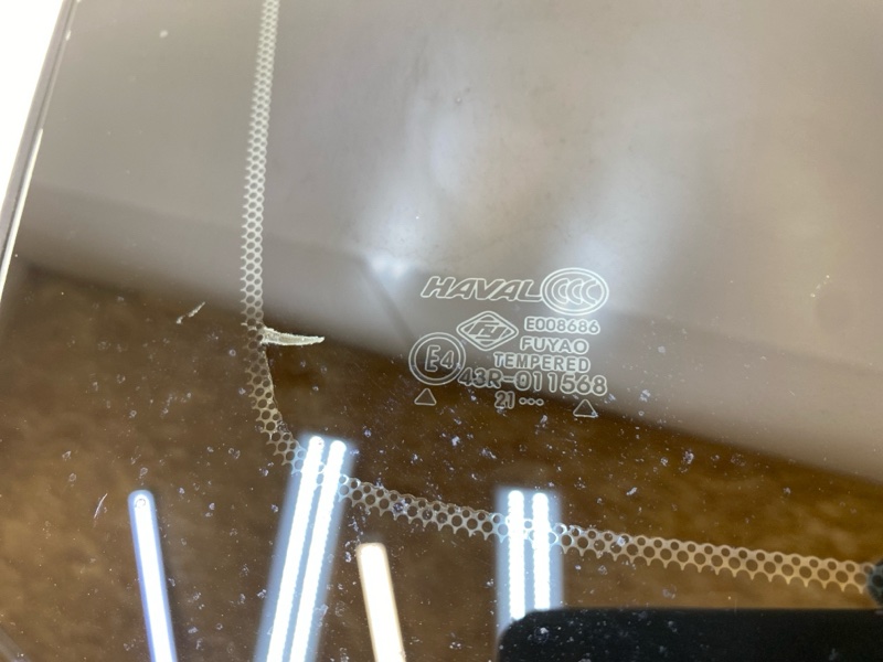 Стекло кузовное глухое левое