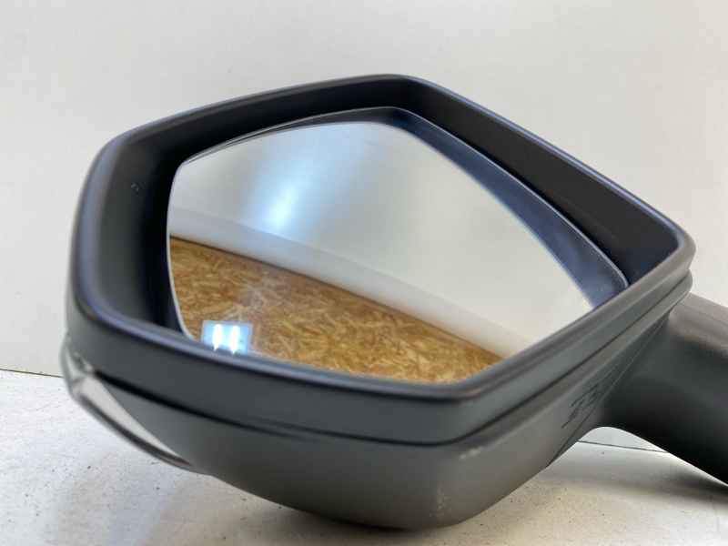 Зеркало левое электрическое