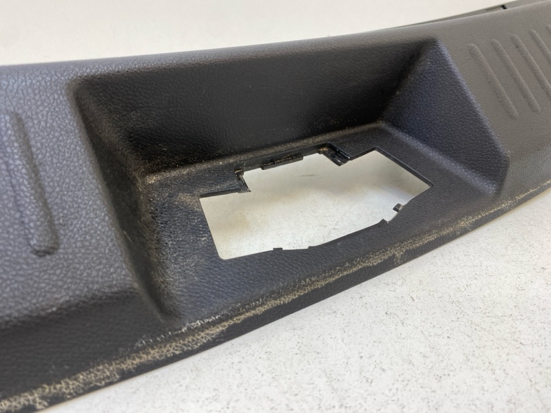 Обшивка багажника